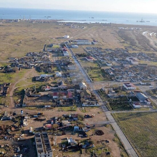 Azərbaycanın bu adasında nəqliyyat PULSUZ, spirtli içki gətirmək QADAĞANDIR - FOTO