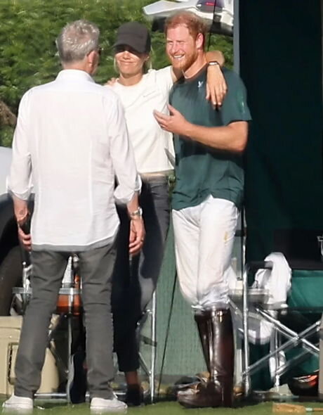 Şahzadə Harri hər kəsin gözü qarşısında atdan yıxıldı - FOTO