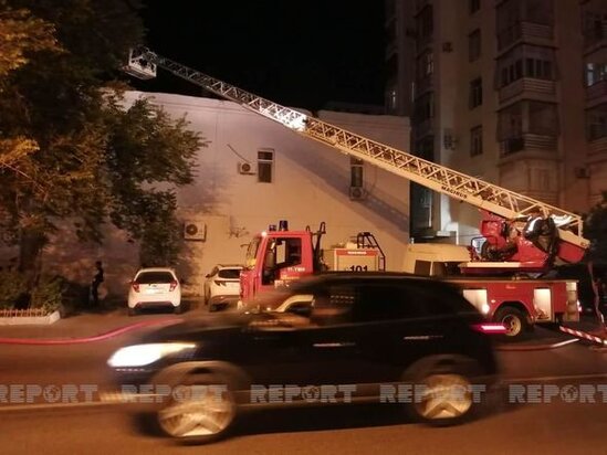 Bakıda ikimərtəbəli binada yanğın olub - YENİLƏNİB + FOTO/VİDEO