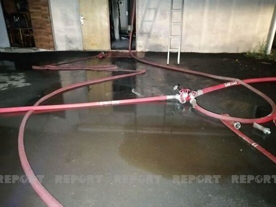 Bakıda ikimərtəbəli binada yanğın olub - YENİLƏNİB + FOTO/VİDEO