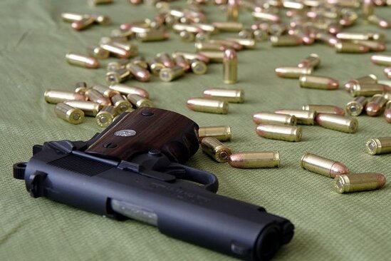 Rusiyada silah almaq üçün yaş həddi artırılıb