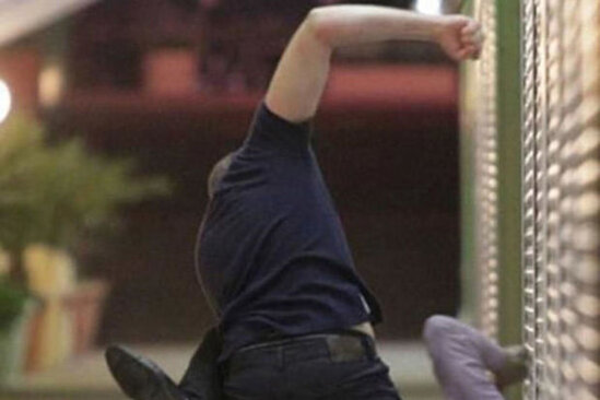 Ağstafada oğul atasını döydü