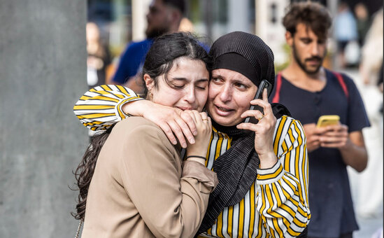 Kopenhagendə ticarət mərkəzində atışma: Ölənlər var - FOTO