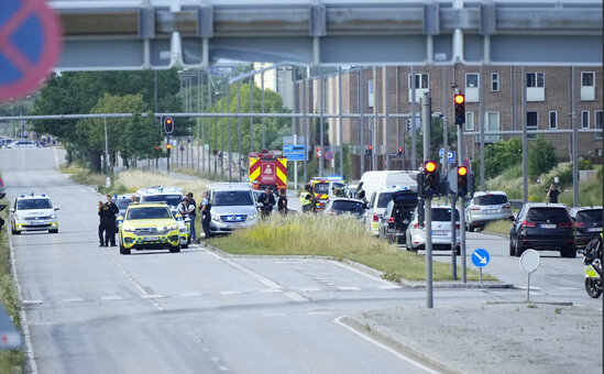 Kopenhagendə ticarət mərkəzində atışma: Ölənlər var - FOTO