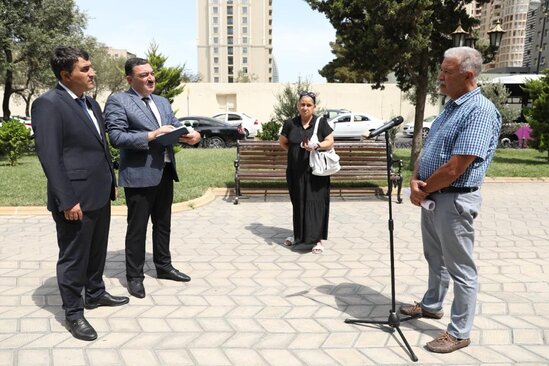 Sakinlər "Açıq mikrofon" vasitəsi ilə müraciətlərini ünvanladılar