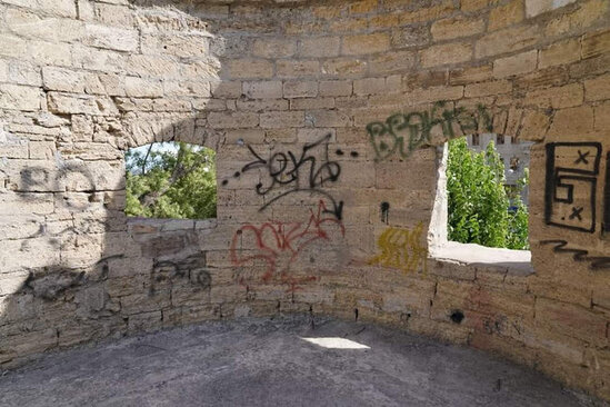 İçərişəhərdə divarları yazanlara XƏBƏRDARLIQ edildi - FOTO