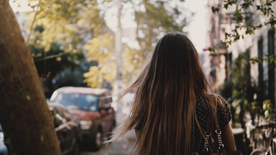 Bakıda 17 yaşlı qız itkin düşüb