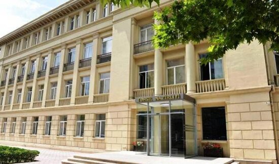 Direktor olmaq istəyənlərin nəzərinə!