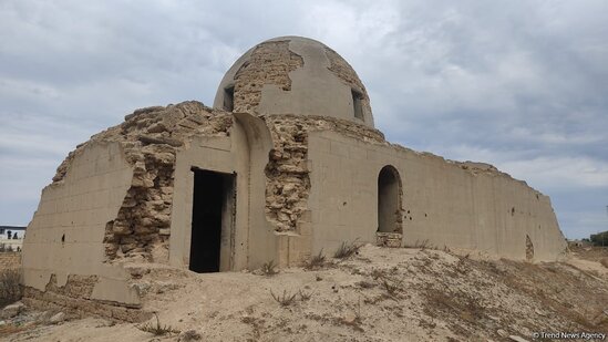 Bakıda XIX əsrə aid hamam məhv olmaq üzrədir (FOTO)