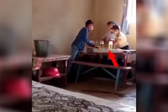 Azərbaycanda azyaşlıların spirtli içki qəbul etdiyi GÖRÜNTÜLƏR - VİDEO