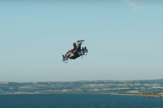 10 mühərrikli uçan avtomobil -VİDEO