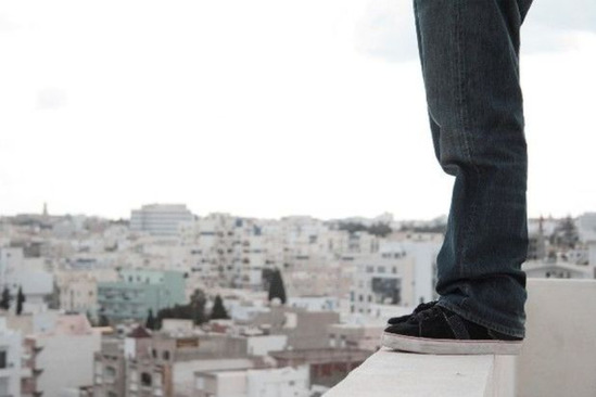 21 yaşlı gənc xalasıgildə özünü öldürdü