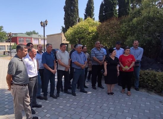 Qazaxda "Açıq mikrofon"a səsləndirilən müraciətlər bunlar oldu