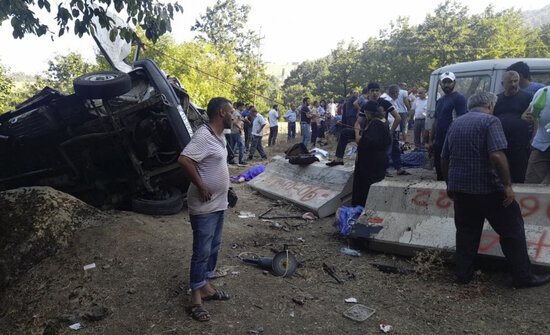 Bir kənd yasda - 7 qadın dəfn edilir - FOTO