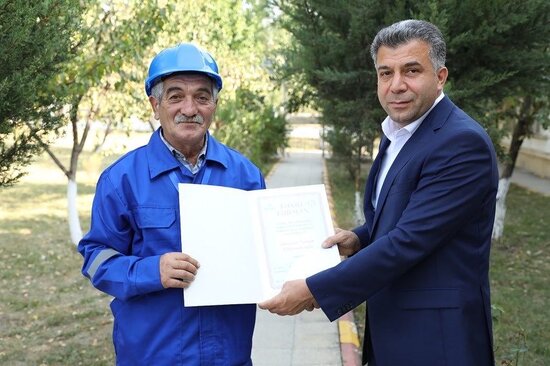Baş direktor nəzarətçi-çilingərlərə təşəkkür etdi
