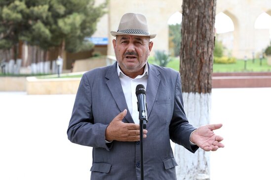 "Açıq mikrofon" aksiyasında sahibkarlıqla məşğul olan abonentlərin də müraciəti dinlənildi (FOTOLAR)