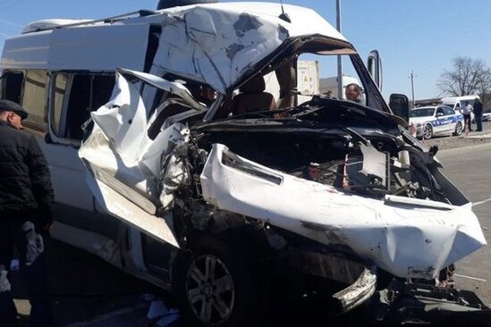 Mikroavtobus qəzasında yaralananların son durumu AÇIQLANDI - YENİLƏNİB