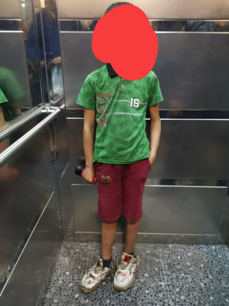 Küçədə tapılan uşaqla bağlı polisə müraciət olundu - FOTO