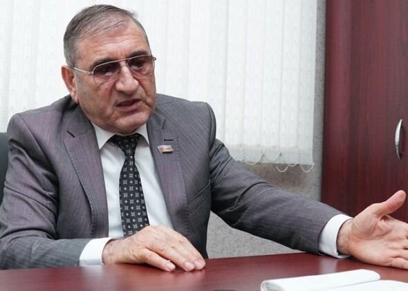 Deputat: "Onlar məni 100 dəfə söysünlər, təsir eləmir" - FOTO