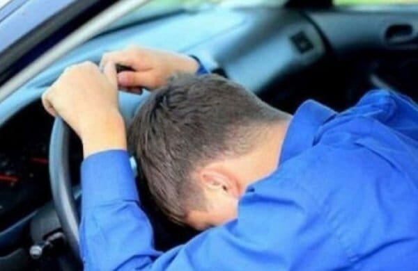 Ağsuda sürücü sükan arxasında öldü