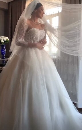 İTV-nin aparıcısının TOYUNDAN GÖRÜNTÜLƏR - FOTO/ VİDEO