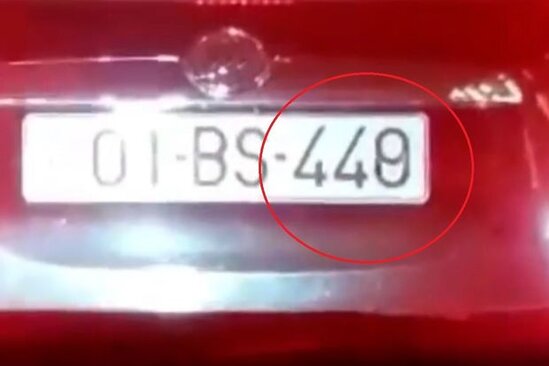 Bakıda cərimədən yayınmağa çalışan sürücüdən qeyri-adi "çıxış yolu" - VİDEO