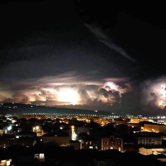 Bakı səmasında bu görüntü hamının marağına SƏBƏB OLDU - FOTO/VİDEO