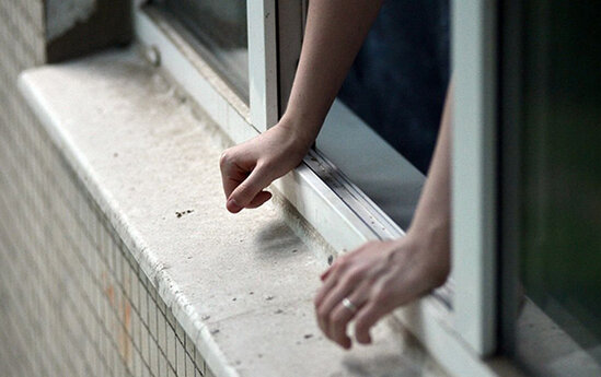 Gəncədə qadın 10-cu mərtəbədən yıxılaraq öldü