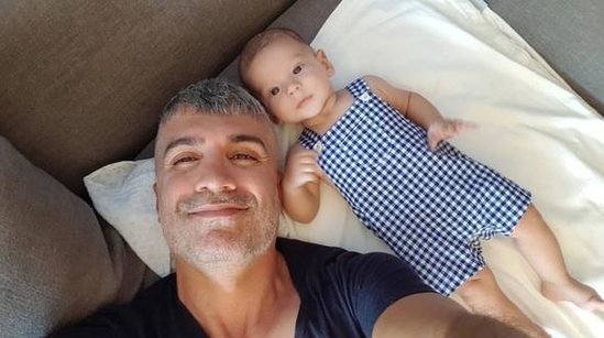 Özcan 9 aylıq oğlu ilə foto paylaşdı