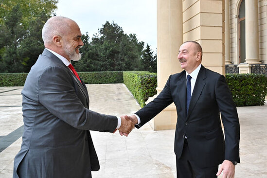 İlham Əliyevin Albaniyanın Baş naziri Edi Rama ilə təkbətək görüşü olub - FOTO