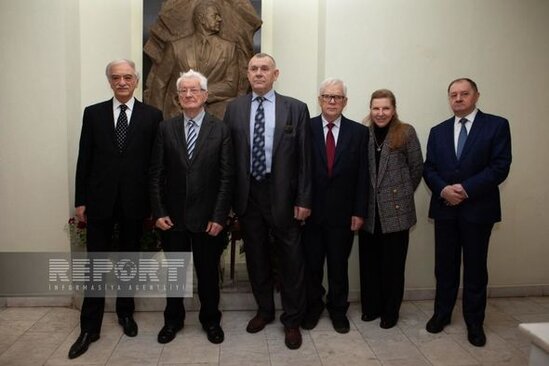 Moskvada Heydər Əliyevin xatirəsi anılıb - FOTO