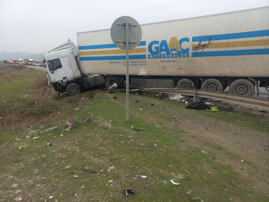 Bakı-Quba yolunda 6 nəfərin öldüyü dəhşətli qəzanın GÖRÜNTÜLƏRİ - VİDEO