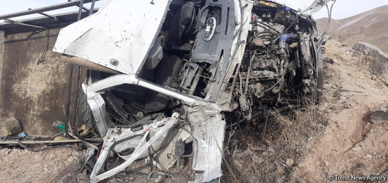 Kəlbəcərdə minaya düşən texnikaların görüntüləri - FOTO