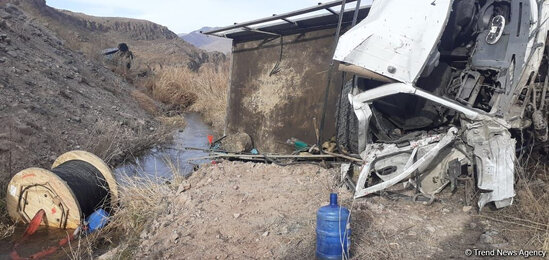 Kəlbəcərdə minaya düşən texnikaların görüntüləri - FOTO