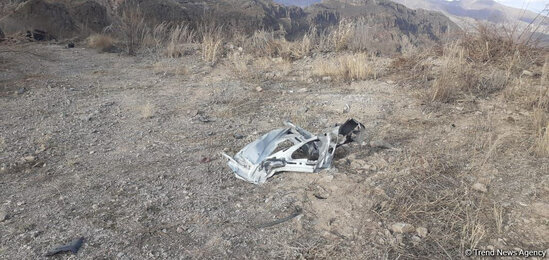 Kəlbəcərdə minaya düşən texnikaların görüntüləri - FOTO