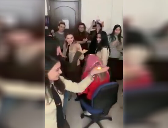 FHN işçiləri iş otağında xınayaxdı mərasimi keçirdilər - VİDEO