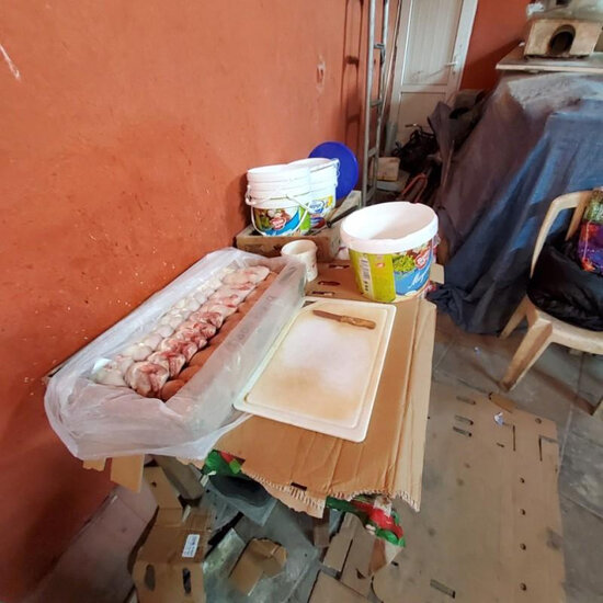 Dönərxanada iyrənc mənzərə - FOTO