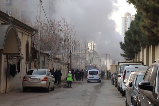 Şəhərin mərkəzində yanğın oldu - VİDEO