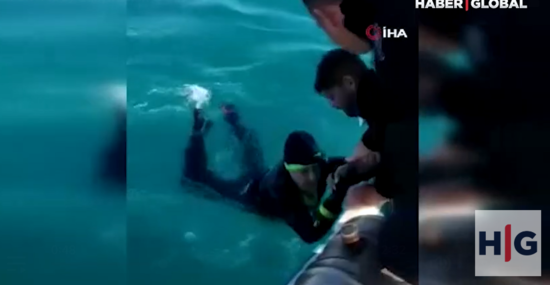 Turistin dənizdə çətin anları belə qeydə alındı - VİDEO