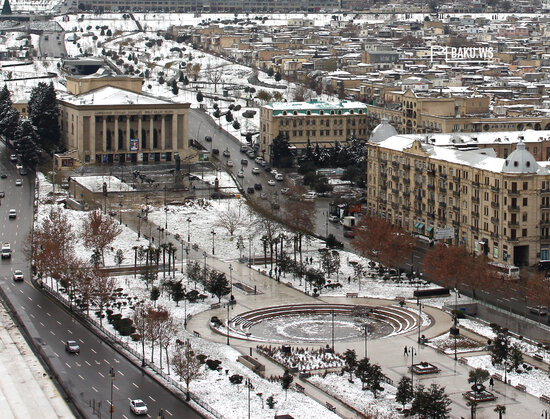 Bakıda 7 sm qar yağıb - FAKTİKİ HAVA
