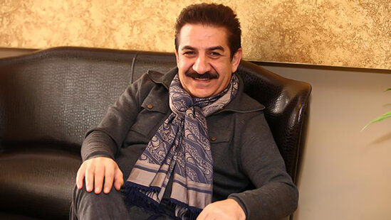 Tanınmış müğənni ürək tutmasından vəfat etdi - VİDEO