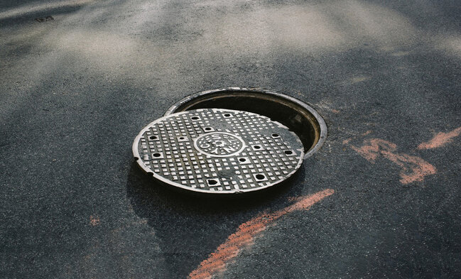 Kanalizasiya qapaqlarına qənim kəsilən şəxs saxlanıldı