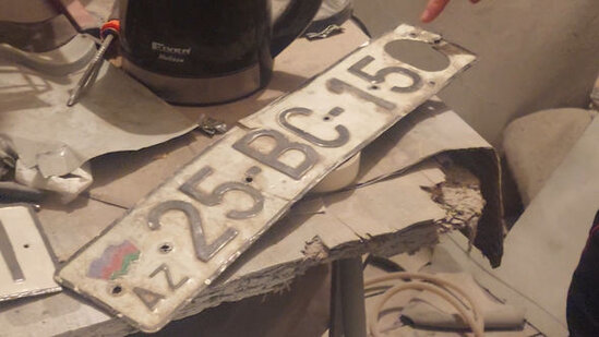 Azərbaycanda saxta avtomobil nömrəsi hazırlayan şəxs SAXLANILDI - FOTO/VİDEO