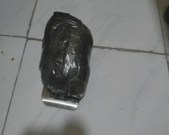 Beş yüz manat qarşılığında Göyçaydan paytaxta narkotik aparmaq istəyən şəxslər saxlanılıb - FOTO