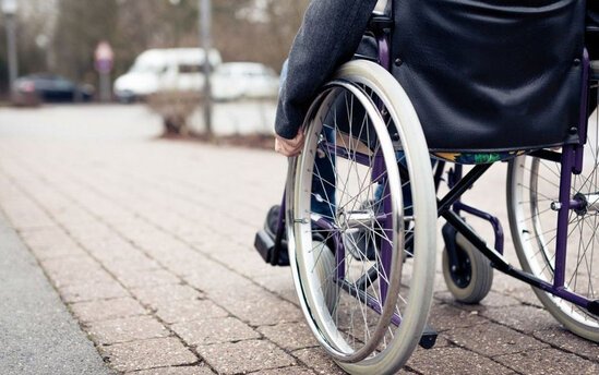 Əlilliyi bərpa edəcəm deyib 94 min manat ələ keçirdi