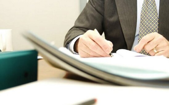 Parlament "Dövlət qulluğu haqqında" qanuna dəyişikliyi I oxunuşda qəbul edib