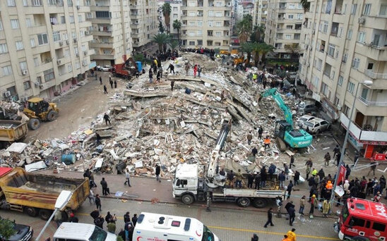 Kahramanmaraşda itkin düşmüş azərbaycanlı tələbə dağıntılar altından sağ çıxarılıb