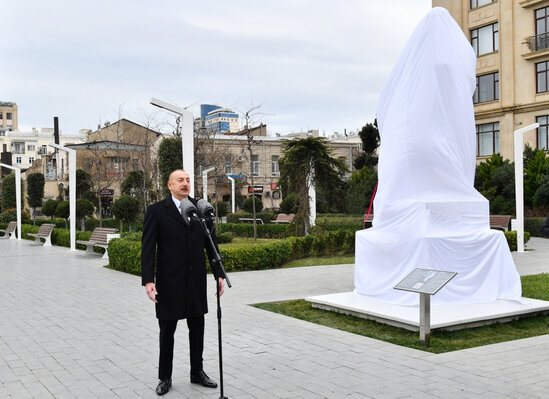 İlham Əliyev Bakıda görkəmli bəstəkar Tofiq Quliyevin abidəsinin açılışını edib