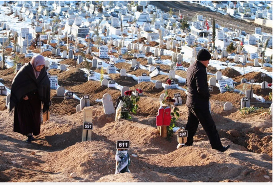 Türkiyədəki kütləvi məzarlıqdan yayılan bu görüntülər ürək ağrıtdı - FOTO