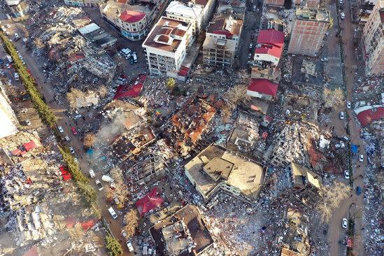 Azərbaycan zəlzələdən sonra Türkiyəyə 21 milyon manatdan çox maddi yardım ayırıb